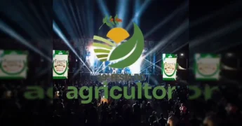 Cenas do rodeio e shows na 19ª Festa do Agricultor em Carlinda, com pessoas celebrando. Imagem cedida pela Prefeitura de Carlinda / Instagram.