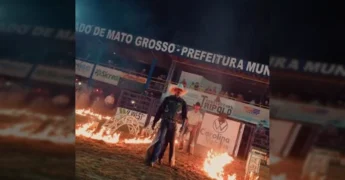 Imagem da 4ª EXPOITI em Itiquira, MT, com rodeio e show. Crédito: Prefeitura de Itiquira / Instagram