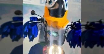 Mascote e autoridades na abertura dos Jogos Escolares e Estudantis em Lucas do Rio Verde / Créditos: Instagram vivalucasesportelazer
