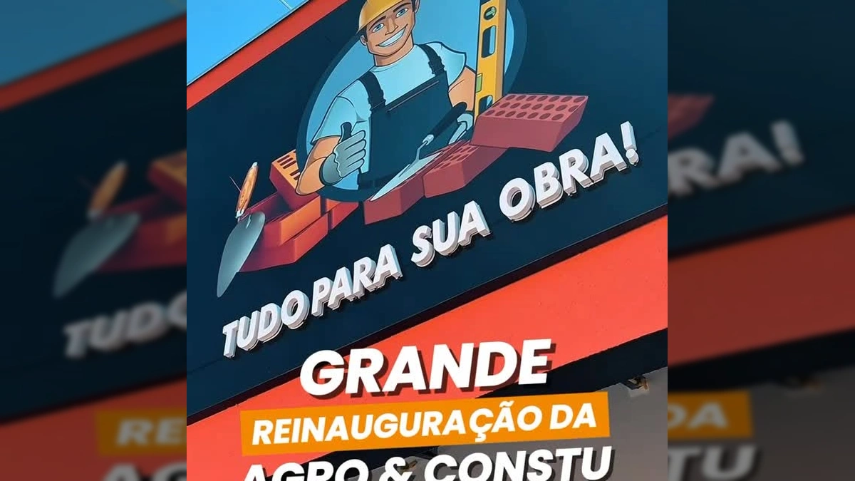Imagem da fachada da Agro & Constru Paraíso durante a reinauguração, com balões e pessoas. Crédito: Prefeitura Municipal de Nova Bandeirantes.