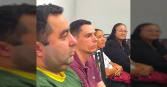 Alisson Santos no palco durante show gospel para o Dia do Evangelho em Marcelândia. Créditos: Prefeitura de Marcelândia / Instagram