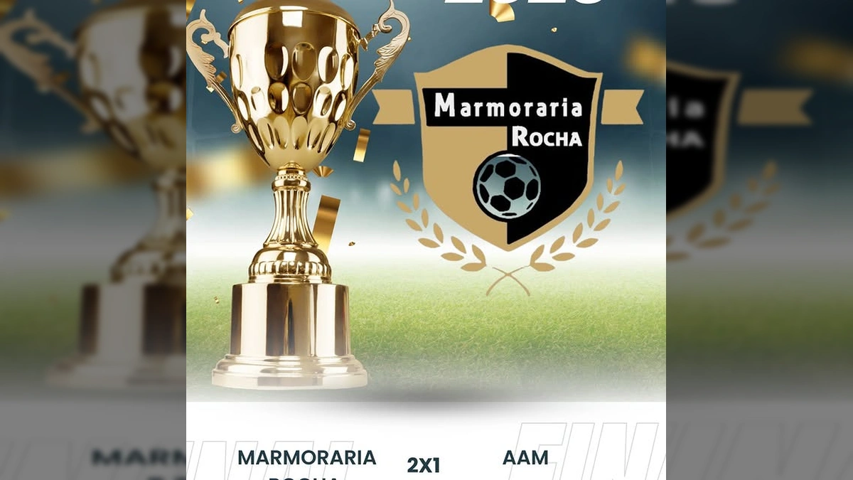 Jogadores celebrando vitória no Campeonato Municipal de Futebol de Campo em Marcelândia. Créditos: Prefeitura de Marcelândia / Instagram.