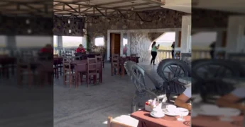 Imagem do Castelo da Caixa Furada em Nobres, Mato Grosso, com vista para a rodovia. Crédito: Lucas Oliveira no Instagram.