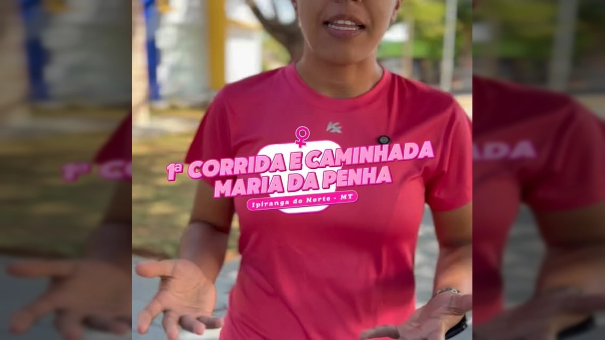 Mulher em camisa rosa convidando para corrida e caminhada em Ipiranga do Norte. Crédito: Instagram @ipirangadonorteprefeitura