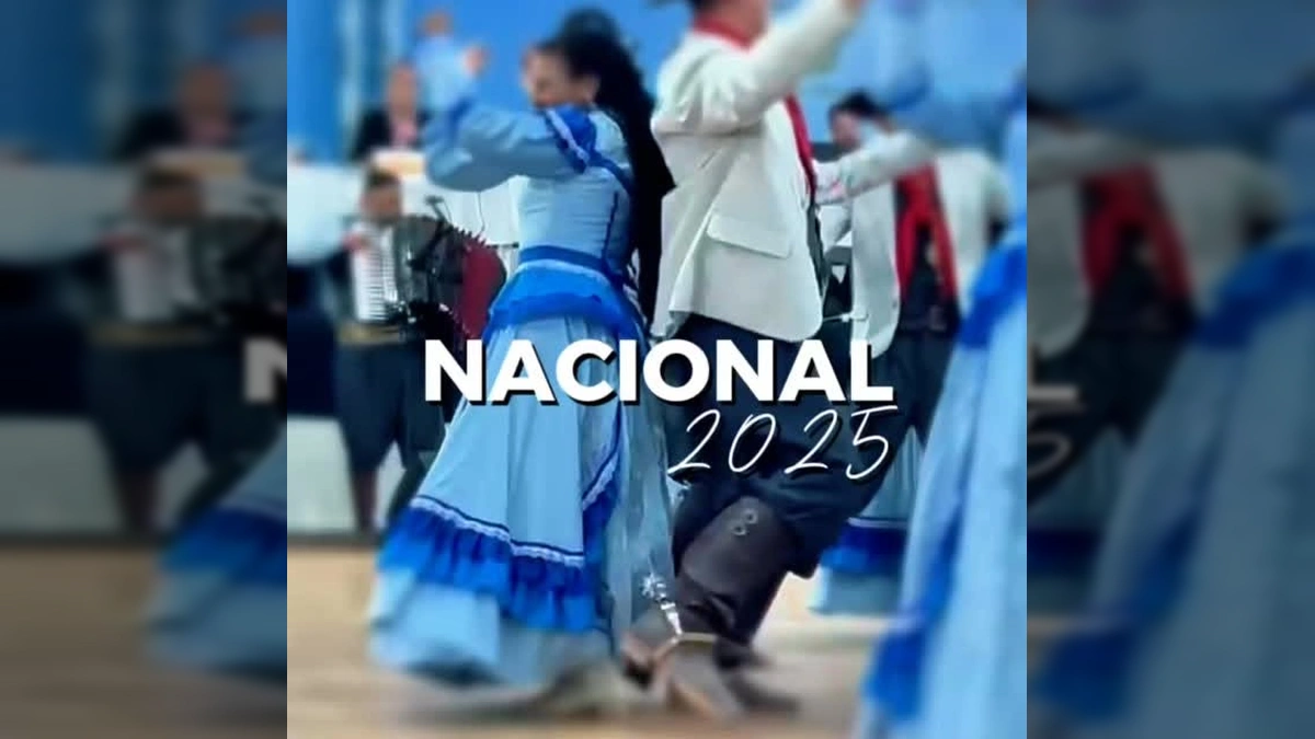 Jovens dançarinos e músicos do CTG Herança Nativa de Ipiranga do Norte com seus trajes gaúchos durante apresentação na FENART 2025 – Créditos: Prefeitura Municipal de Ipiranga do Norte - MT