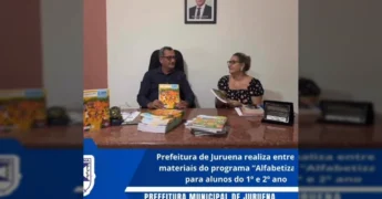 Alunos recebem materiais didáticos do programa Alfabetiza MT em Juruena. Créditos: Prefeitura de Juruena / Instagram.