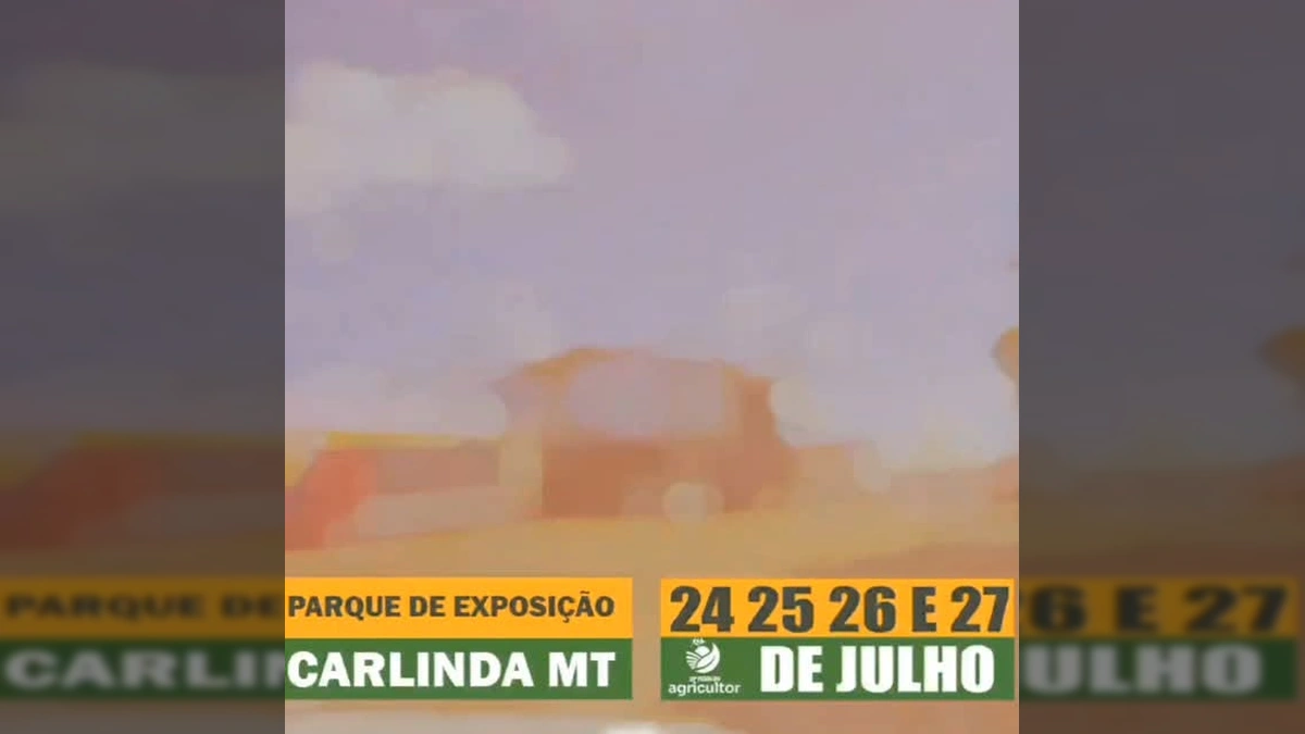 Imagem dos preparativos da 19ª Festa do Agricultor no Parque de Exposições de Carlinda, MT, mostrando palco e barracas. Créditos: Prefeitura Municipal de Carlinda / Instagram.