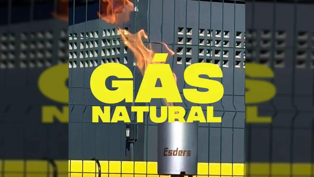 Tubulações amarelas e instalações de gás natural em Cuiabá, um avanço energético no estado. Créditos: govmatogrosso no Instagram.