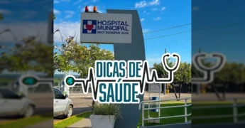 Entrada do Hospital Municipal Iracy Degaspery Silva em Jaciara, com letreiro 'HOSPITAL MUNICIPAL IRACY DEGASPERY SILVA'. Créditos: Prefeitura de Jaciara / Instagram.