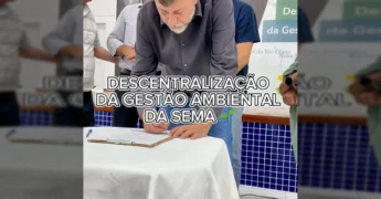 Cerimônia de assinatura de descentralização ambiental em Sorriso, com representantes de Ipiranga do Norte e CIDESA, cortesia de ipirangadonorteprefeitura.