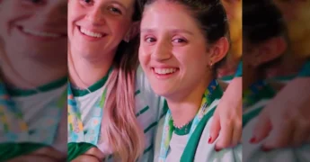 Cerimônia de abertura dos Jogos Escolares e Estudantis em Lucas do Rio Verde, com atletas e autoridades. Créditos: Prefeitura de Lucas do Rio Verde / Instagram