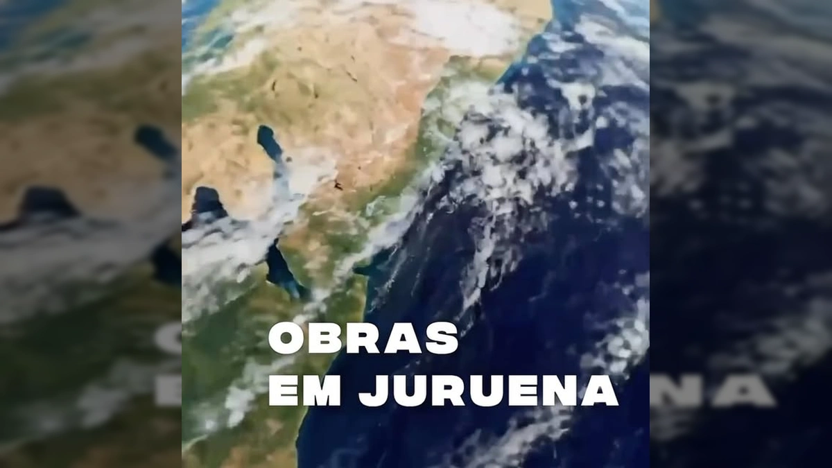 Máquina niveladora trabalhando na Avenida 04 de Julho em Juruena, MT. Créditos: Prefeitura Municipal de Juruena / Instagram