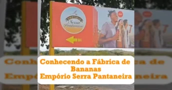 Prefeita Eliene Liberato segurando um pacote de banana frita do Empório Serra Pantaneira, conversando com a proprietária. Crédito: fipecaceresoficial / Instagram