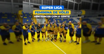 Atletas de voleibol em quadra amarela durante treino para a Superliga C em Sorriso. Créditos: Prefeitura de Sorriso / Instagram