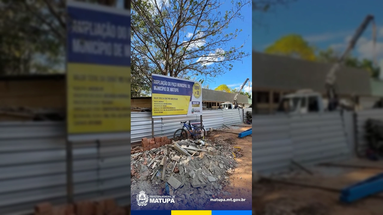 Imagem aérea da obra de ampliação do Paço Municipal de Matupá, com guindaste e estrutura metálica, mostrando o avanço do projeto. Créditos: Prefeitura Municipal de Matupá / Instagram.
