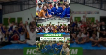 Pessoas de diversas idades praticando judô em um tatame azul, com o professor Igor Antunes ao centro. Créditos: Prefeitura de Cláudia.