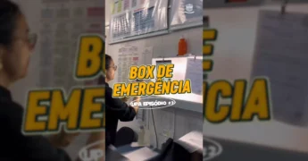 Interior do Box de Emergência da UPA de Primavera do Leste, com Maria Isabel, diretora, e macas para atendimento. Créditos: Prefeitura de Primavera do Leste / Instagram.