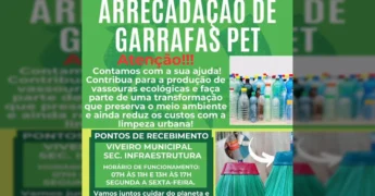Foto de garrafas PET coloridas e vassouras ecológicas feitas de PET, ilustrando a campanha da Prefeitura de Itiquira no Mato Grosso.