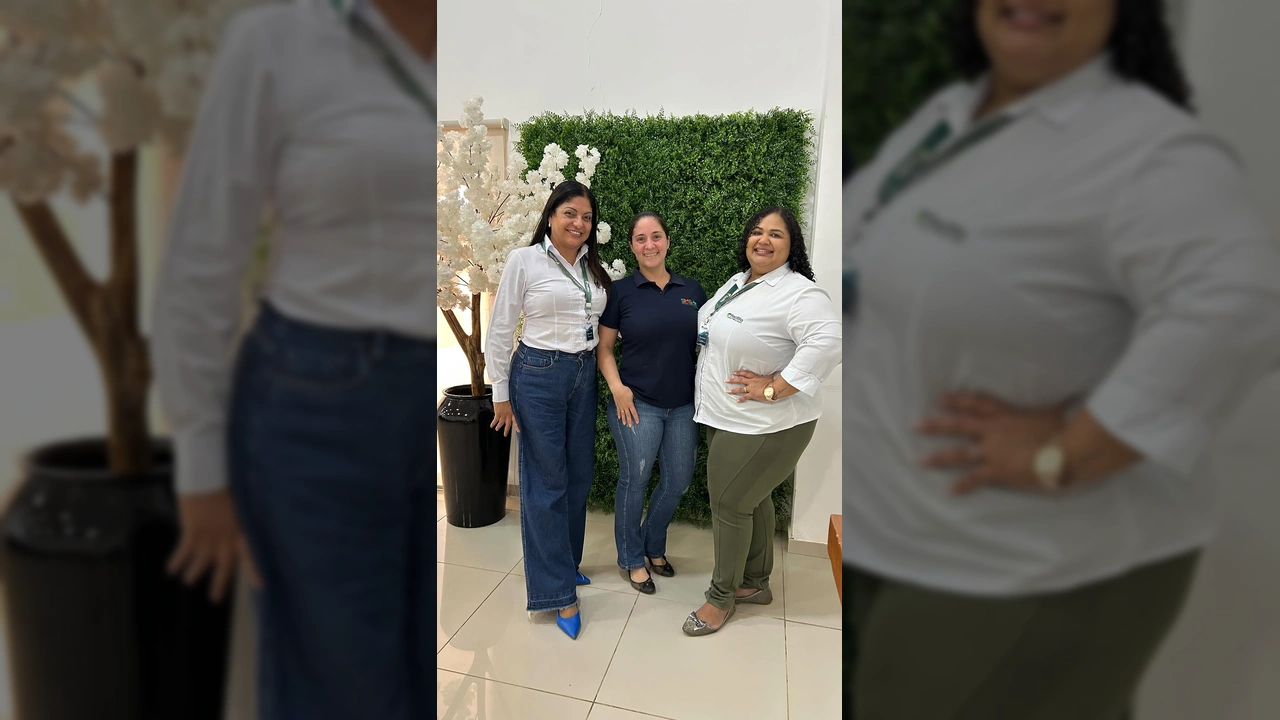 Psicóloga Adriely Rompate apresentando sobre humanização para profissionais de saúde em União do Sul. Créditos: Prefeitura de União do Sul / Instagram.