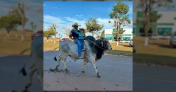 Cavalgada da Expojuína 2025 em Juína, Mato Grosso - Prefeitura de Juína / Instagram