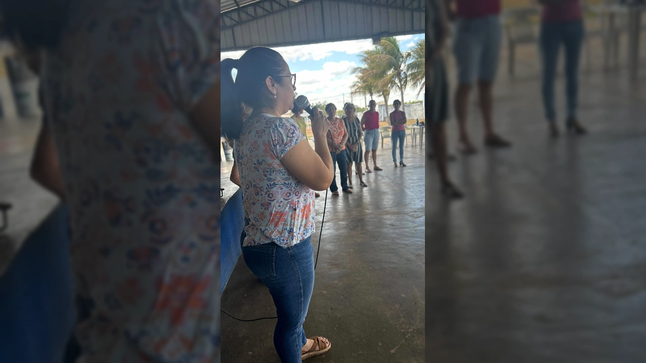 Grupo de idosos em Marcelândia celebrando o Dia dos Pais em evento organizado pela Cultura Marcelândia
