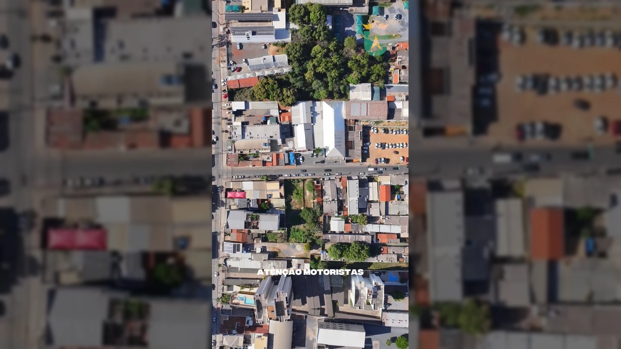 Imagens da Rua Thogo Pereira em Cuiabá, mostrando o tráfego de veículos e a área a ser interditada para obras de saneamento. Créditos: Prefeitura de Cuiabá / Instagram.