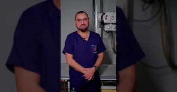 Profissionais da saúde de Nova Olímpia, incluindo enfermeiros, radiologistas, e médicos, mostrando dedicação no atendimento. Crédito: Secretaria Municipal de Saúde-NO.