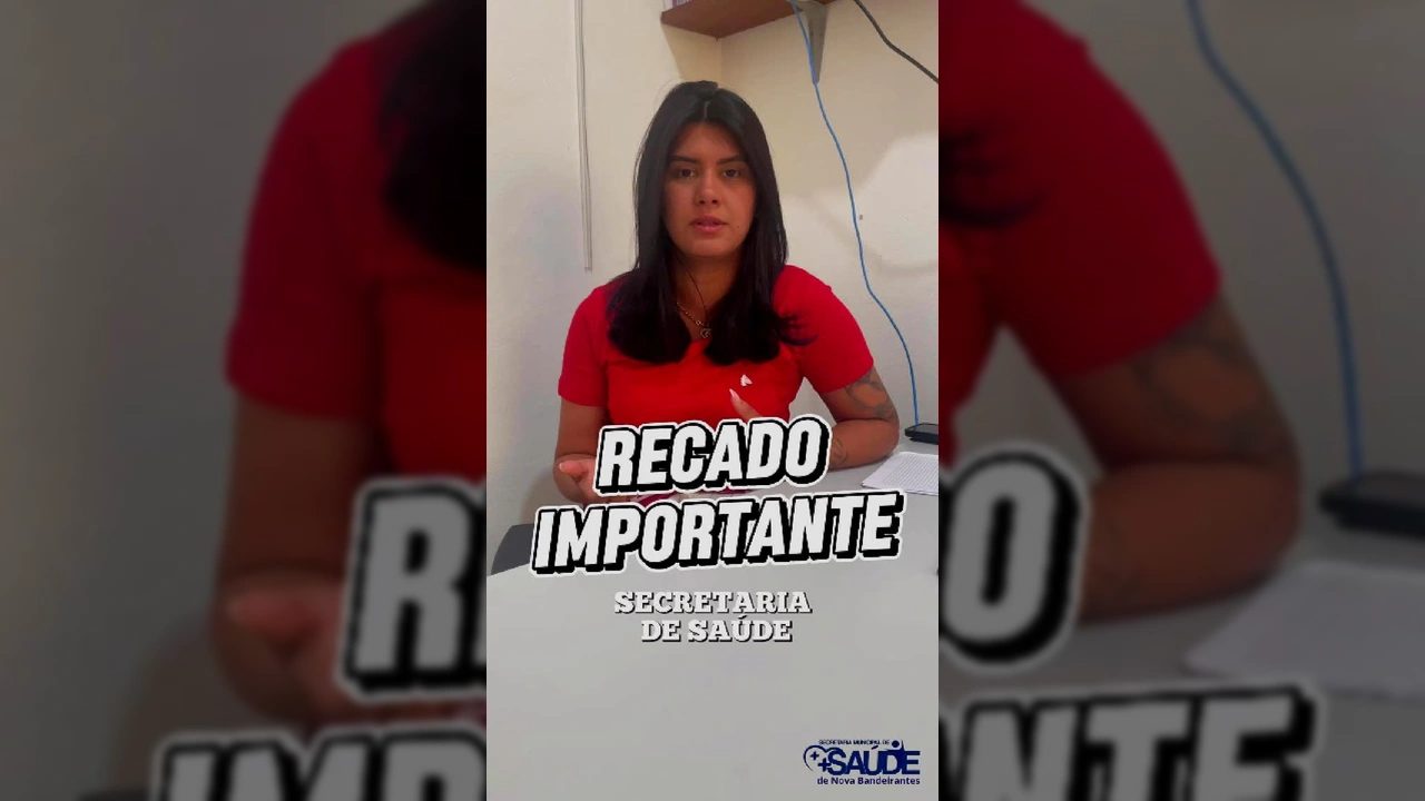 Evelyn falando sobre psicoterapia infantil em Nova Bandeirantes, MT, em vídeo da Prefeitura de Nova Bandeirantes.