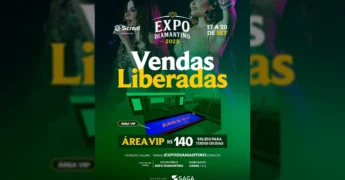 Mulheres no palco e visão da Área VIP da Expo Diamantino 2025. Créditos: expodiamantino / Instagram.