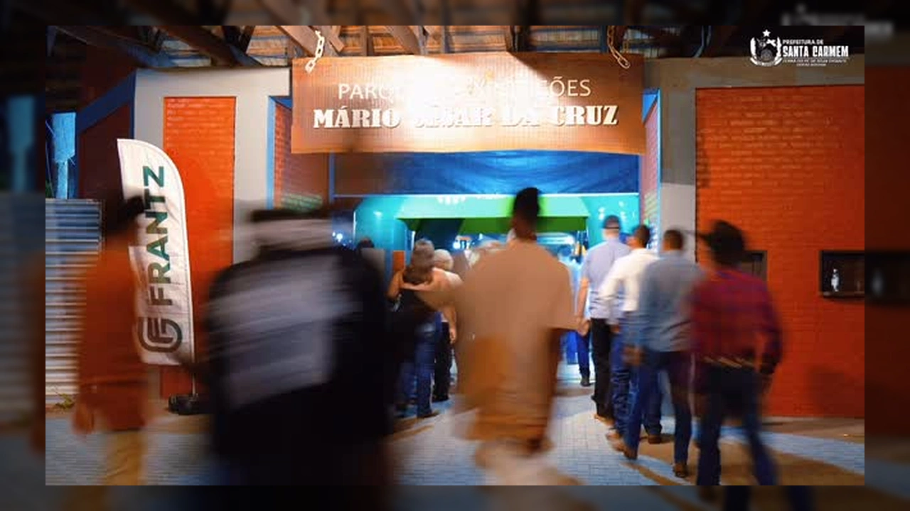 Imagens da 18ª Expocarmem 2025, com show da cantora Simone Mendes, rodeio e premiação do Pé de Soja Gigante em Santa Carmem / Créditos: Prefeitura de Santa Carmem / Instagram