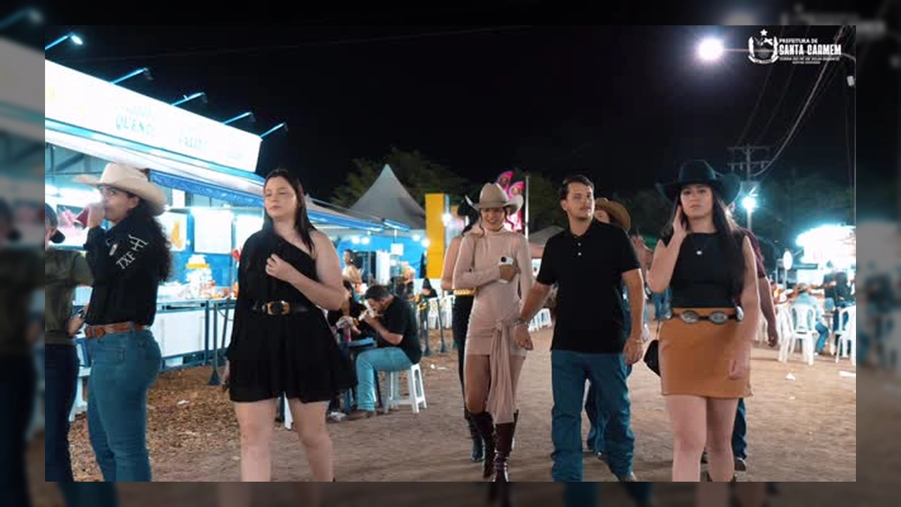 Imagens do parque de diversões, rodeio e show de Clayton e Romário na ExpoCarmem 2025 em Santa Carmem. Créditos: Prefeitura de Santa Carmem / Instagram.