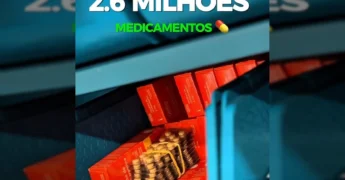 Fachada da Farmácia Cidadã em Nova Mutum e imagens de prateleiras de medicamentos, com créditos à Prefeitura de Nova Mutum / Instagram