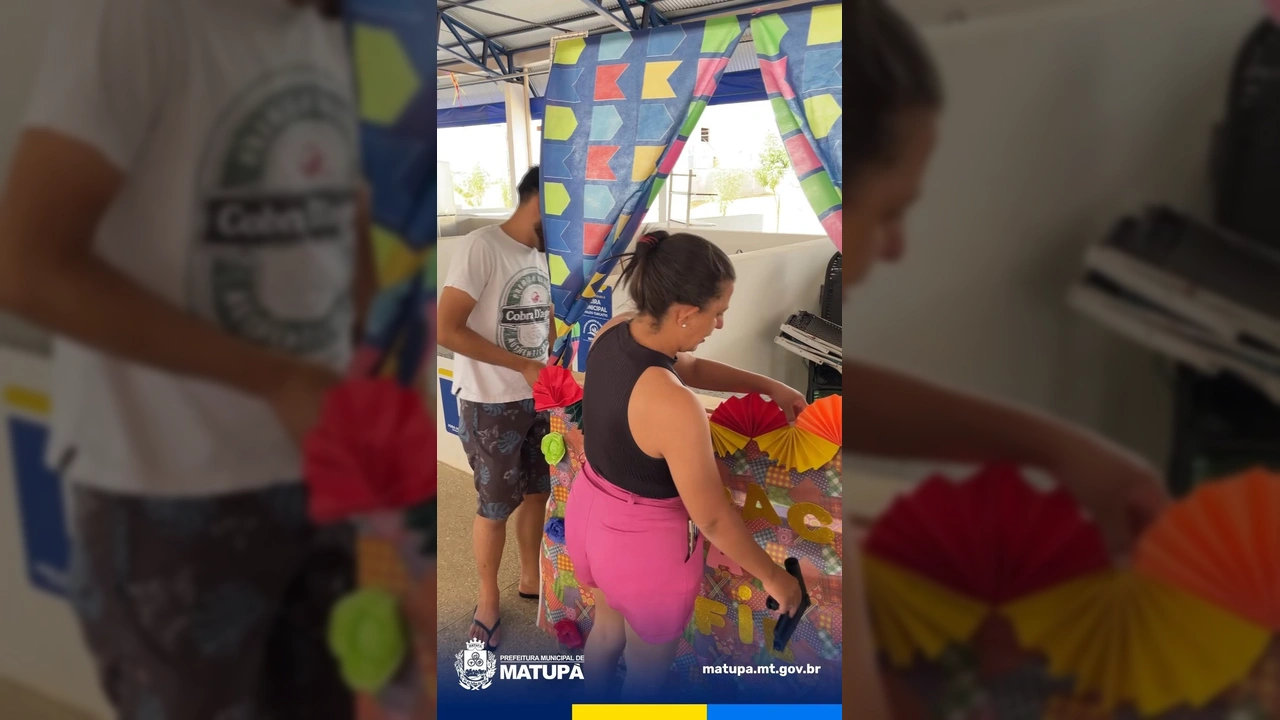 Vista externa da Feira Municipal Osvaldo Turcatto em Matupá, com decoração para festa agostina. Crédito: Prefeitura Municipal de Matupá / Instagram