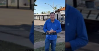 Imagem de pessoas participando da Feira na Praça em Canarana, com barracas de comida e artesanato. Créditos: Prefeitura de Canarana - MT / Instagram.