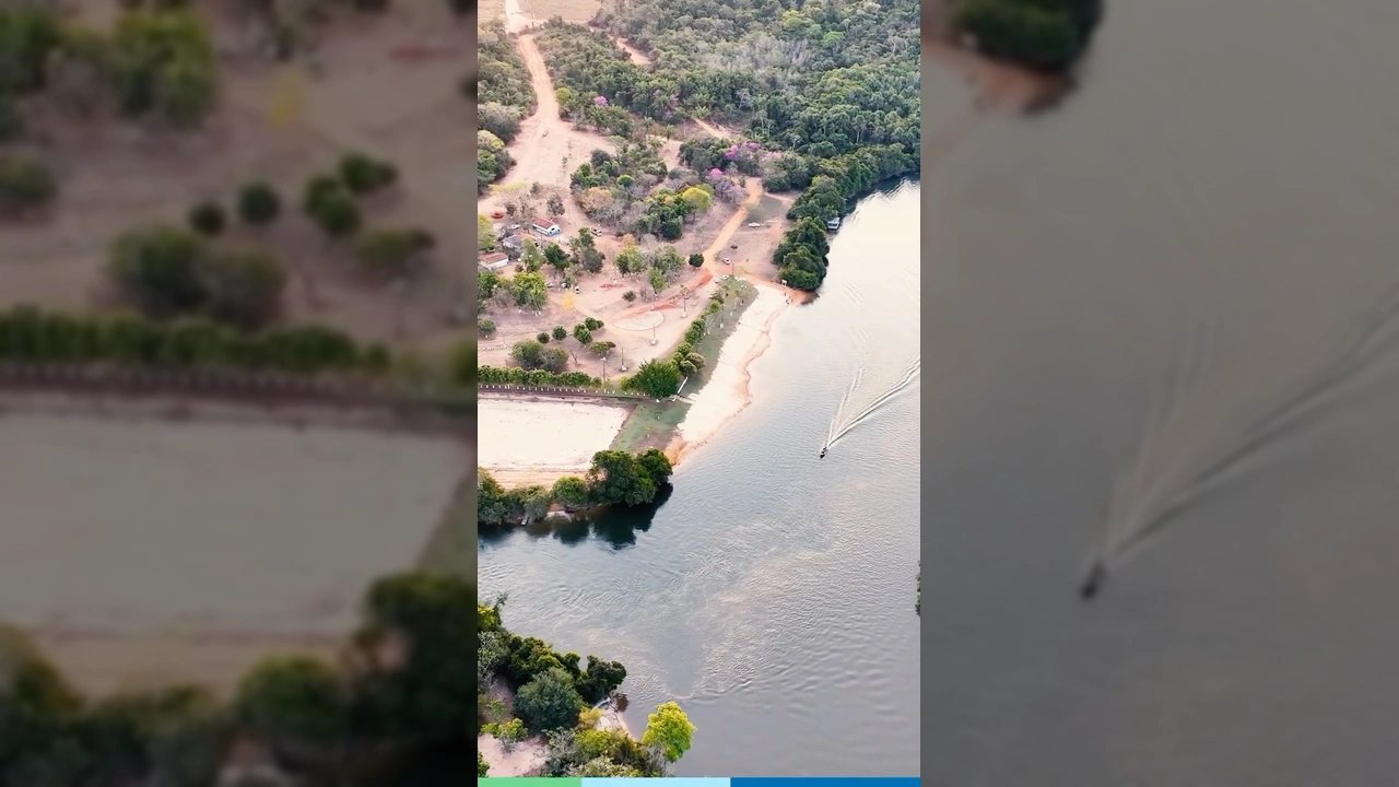 Imagens do Festival de Pesca O Matrinxã do Brasil com barcos no rio e pessoas na margem, em São José do Rio Claro, MT. Crédito: prefeituradesaojosedorioclaro / Instagram