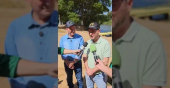 Entrevista com o prefeito Álvaro Galvan no Festival de Pesca de Tapurah no Rio Arinos. Crédito: tapurahnoticias / Instagram