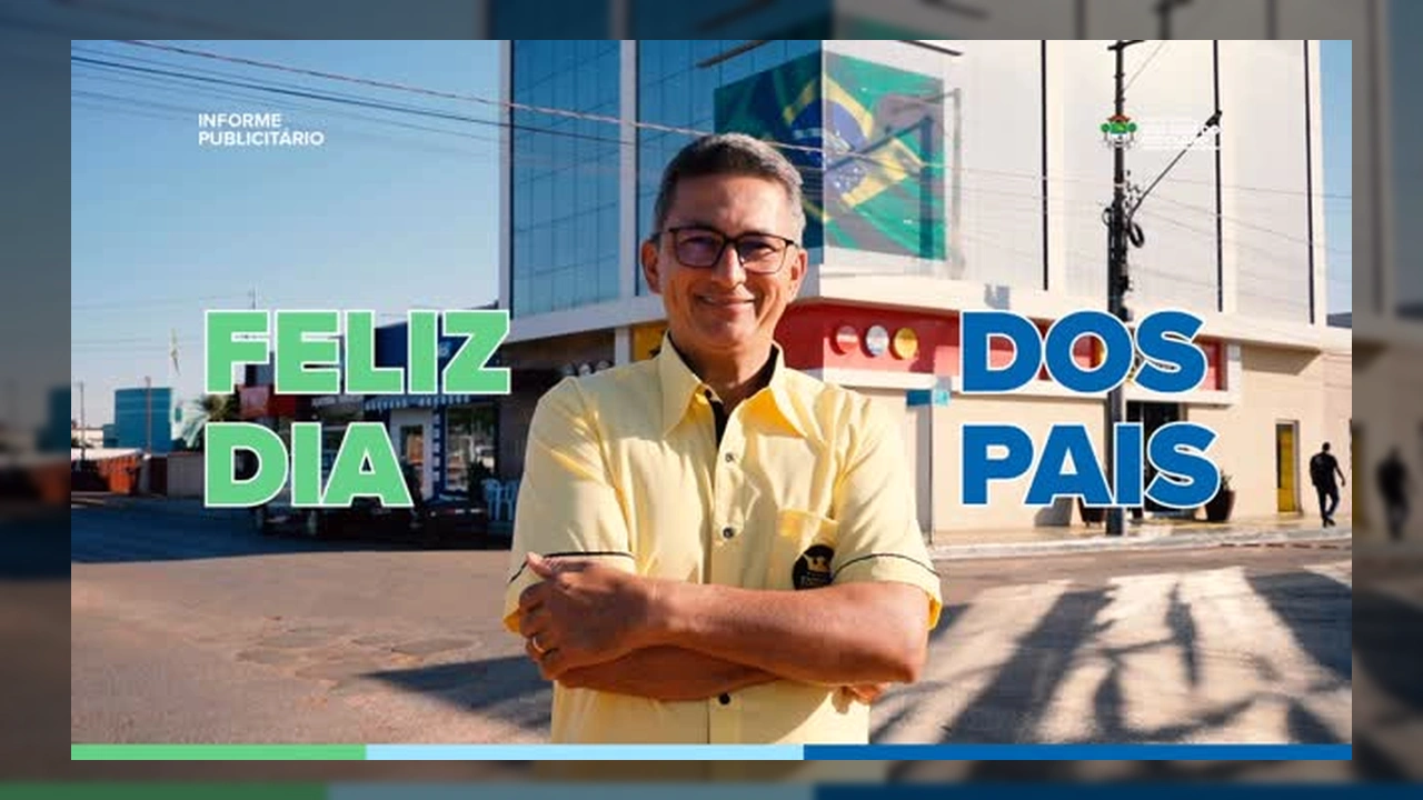 Imagem de um pai servidor público de São José do Rio Claro, com óculos e camisa azul, dando joinha. Créditos: Prefeitura de São José do Rio Claro / Instagram.