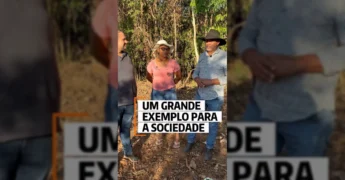 Moradora Gelda com Vice-Prefeito e Gordinho em área verde limpa no Bairro União, Nova Bandeirantes, MT. Crédito: Prefeitura Municipal de Nova Bandeirantes.