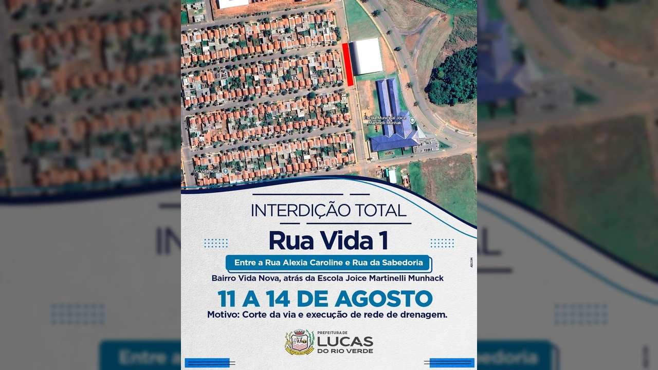 Mapa aéreo de uma área residencial em Lucas do Rio Verde com uma rua destacada em vermelho, indicando interdição para obras de drenagem. Créditos: Prefeitura de Lucas do Rio Verde (MT).