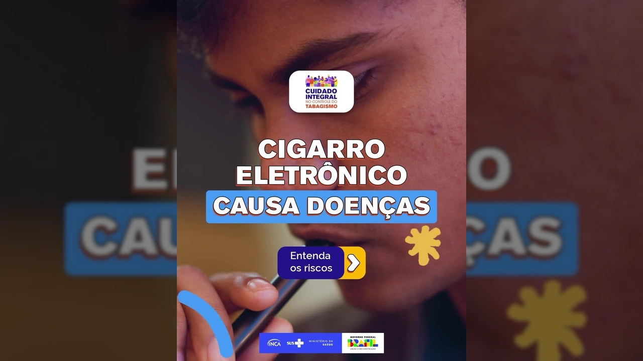 Imagem de um jovem utilizando um cigarro eletrônico (vape), com textos gráficos sobrepostos alertando que 'Cigarro Eletrônico Causa Doenças' e incentivando a entender os riscos. Créditos: Ministério da Saúde / Instagram.