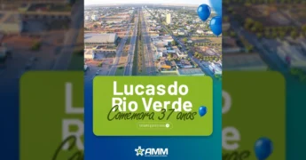 Vista aérea de Lucas do Rio Verde celebrando 37 anos, com balões azuis flutuando. Crédito da imagem: AMM - Associação Mato-grossense dos Municípios / Instagram
