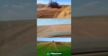 Caminhão pipa molhando a estrada de terra em Paranatinga, mostrando o trabalho de recuperação viária pela Prefeitura de Paranatinga / Instagram.