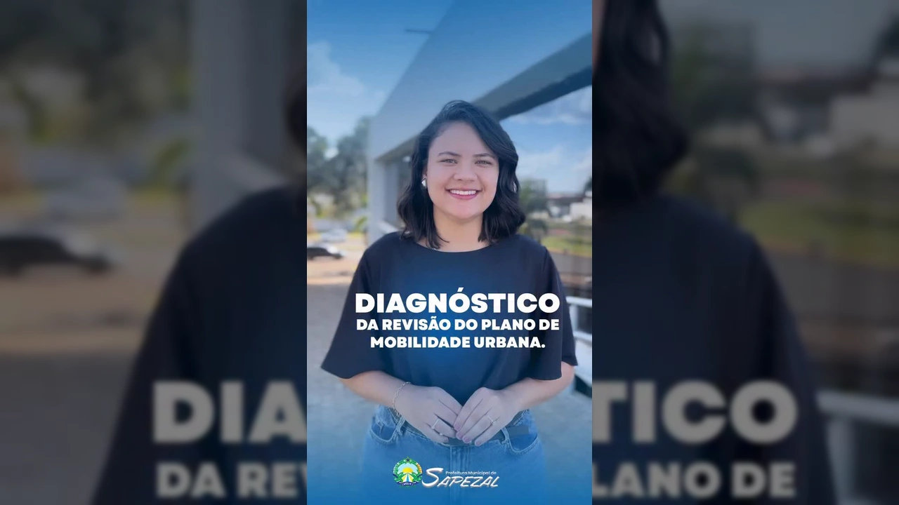 Imagem de uma mulher sorrindo, vestindo blusa preta e calça jeans, informando sobre a Audiência Pública de Sapezal. Créditos: Prefeitura de Sapezal / Instagram.