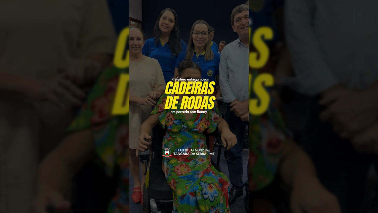 Mulher feliz em cadeira de rodas motorizada, com a prefeitura de Tangará da Serra promovendo acessibilidade. Créditos: Prefeitura de Tangará da Serra / Instagram