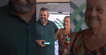 Moradores da Gleba Mercedes recebem óculos em ação da Prefeitura de Sinop - Crédito: Prefeitura de Sinop / Instagram