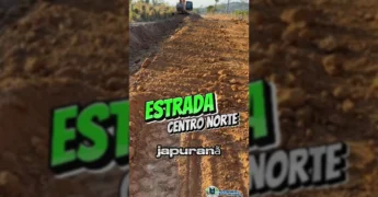 Obras de melhoria na Estrada Centro Norte em Japurana, com máquinas e equipe da Prefeitura de Nova Bandeirantes. Créditos: Prefeitura de Nova Bandeirantes / Instagram