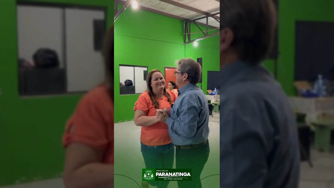 Foto do Prefeito Marcos Tomazini e Primeira Dama Elizabeth Becker dançando e celebrando com a melhor idade no Conviver de Paranatinga. Créditos: pref.paranatinga / Instagram
