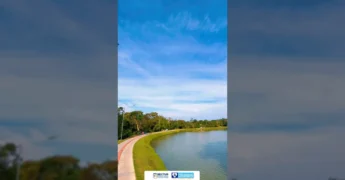 Imagem do Parque Municipal Maria Joana em Nossa Senhora do Livramento, com seu belo lago e áreas verdes. Créditos: Prefeitura de Livramento / Instagram.