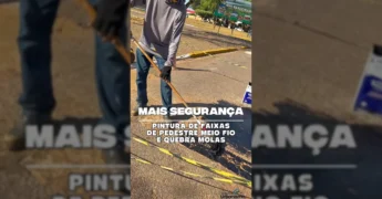 Trabalhadores da prefeitura pintando faixas de pedestres e quebra-molas em Nova Bandeirantes. Crédito: Prefeitura de Nova Bandeirantes / Instagram.