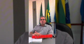 Marcos Tomazini, futuro prefeito de Paranatinga, em seu escritório, agradecendo o senador Jayme Campos. Créditos: Instagram @marcostomaziniptga